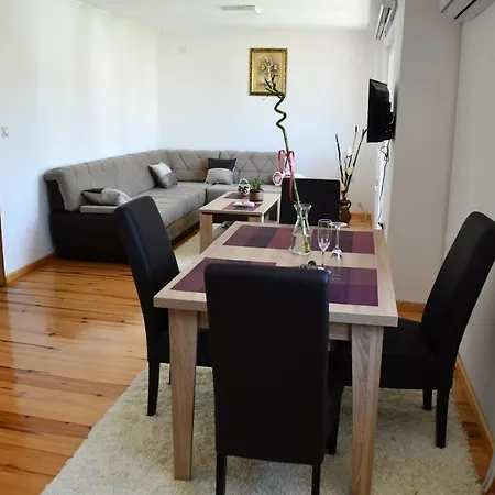 Apartment Vesna *